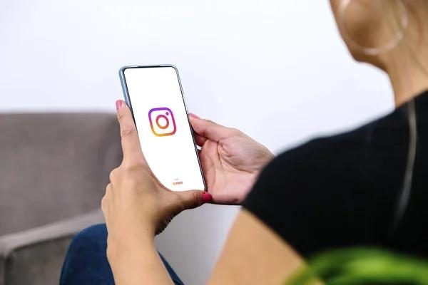 A New Way to View Instagram Explore Without Limits